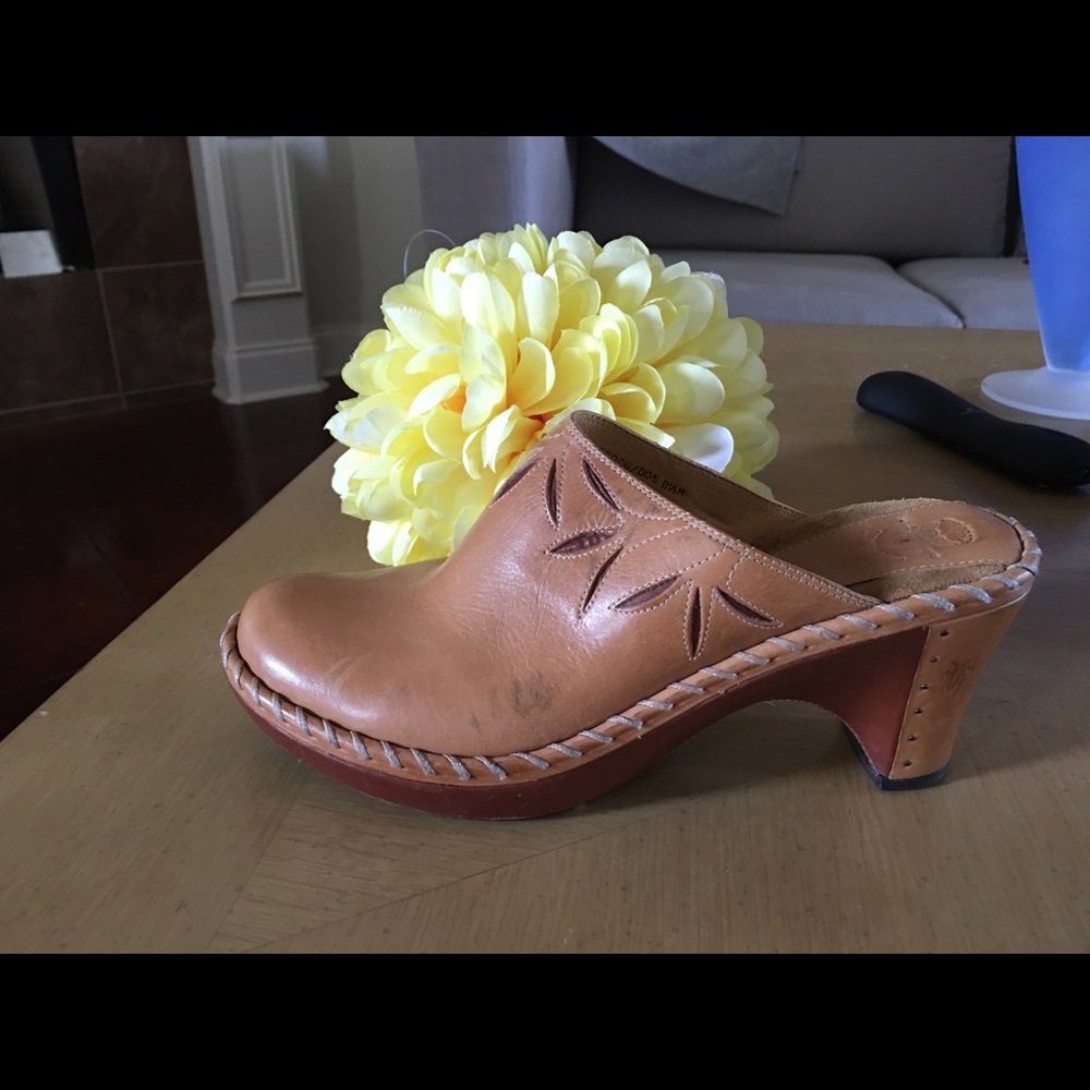 Frye Mule - Picture 2 of 2